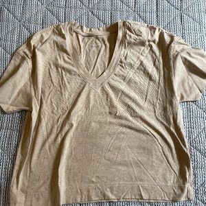 Everlane size s tan cotton t shirt